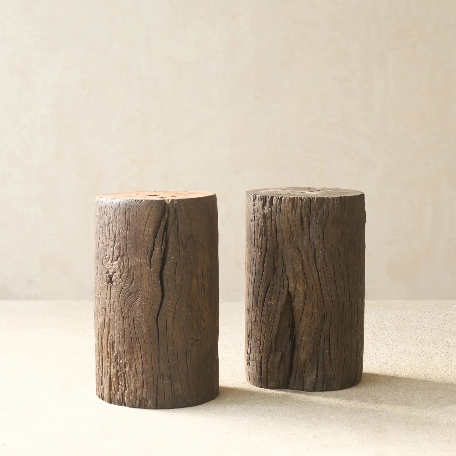 Top-Quality Reclaimed Indian Solid Wood Log Side Table Premium