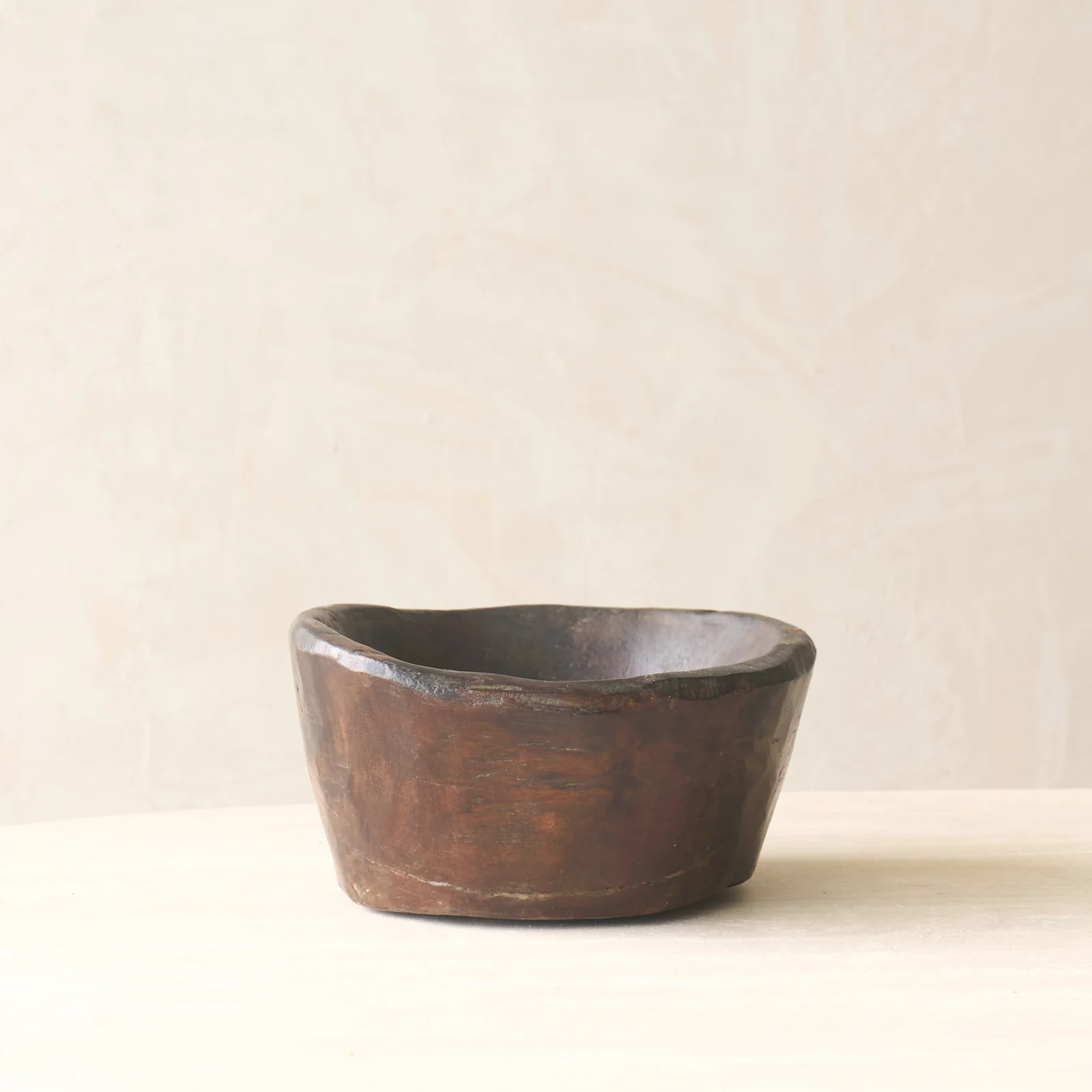 Excellent Vintage Rustic Timber Bowl Dark Brown No. 2 Optimized