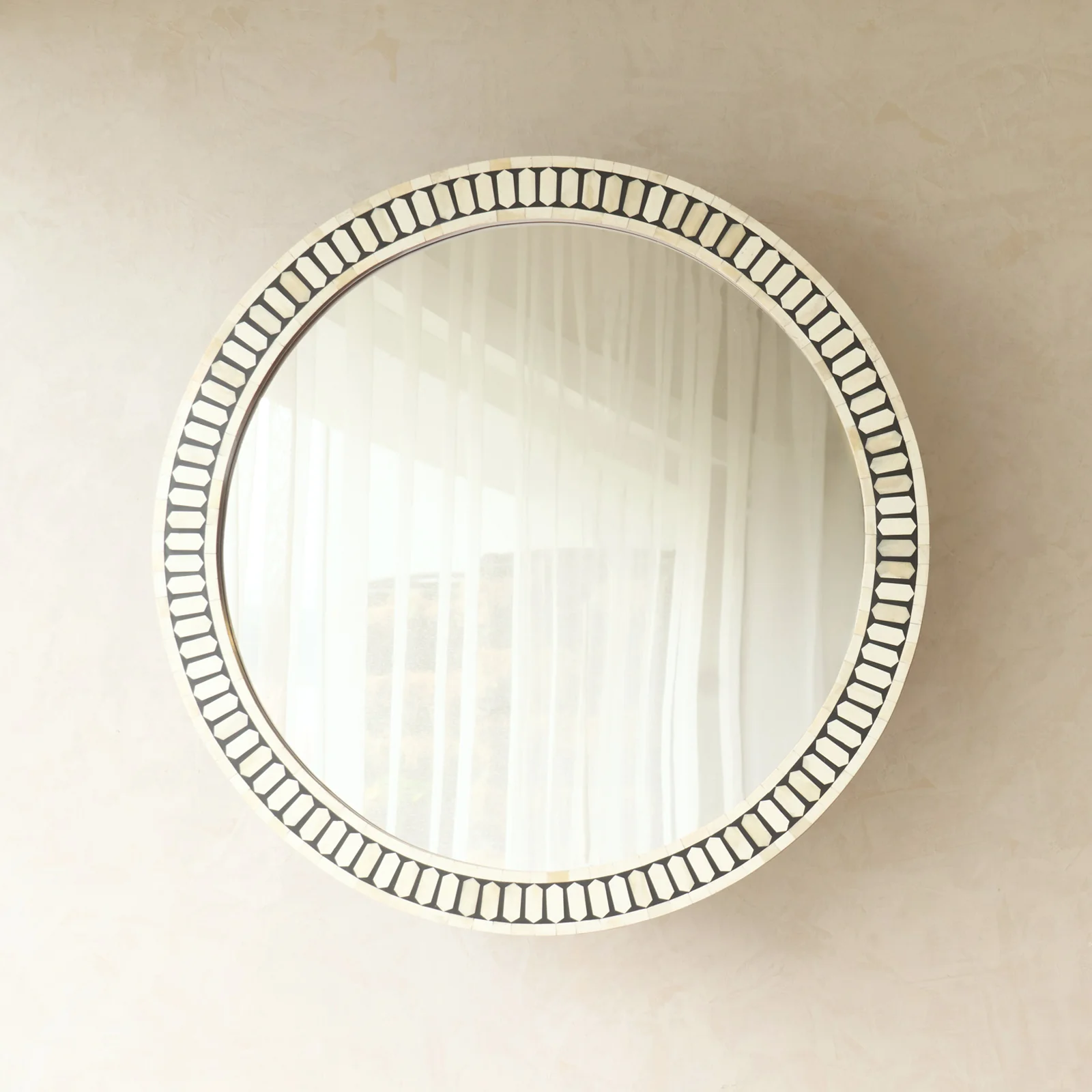 Solid Handcrafted Round Bone Inlay Mirror Reusable