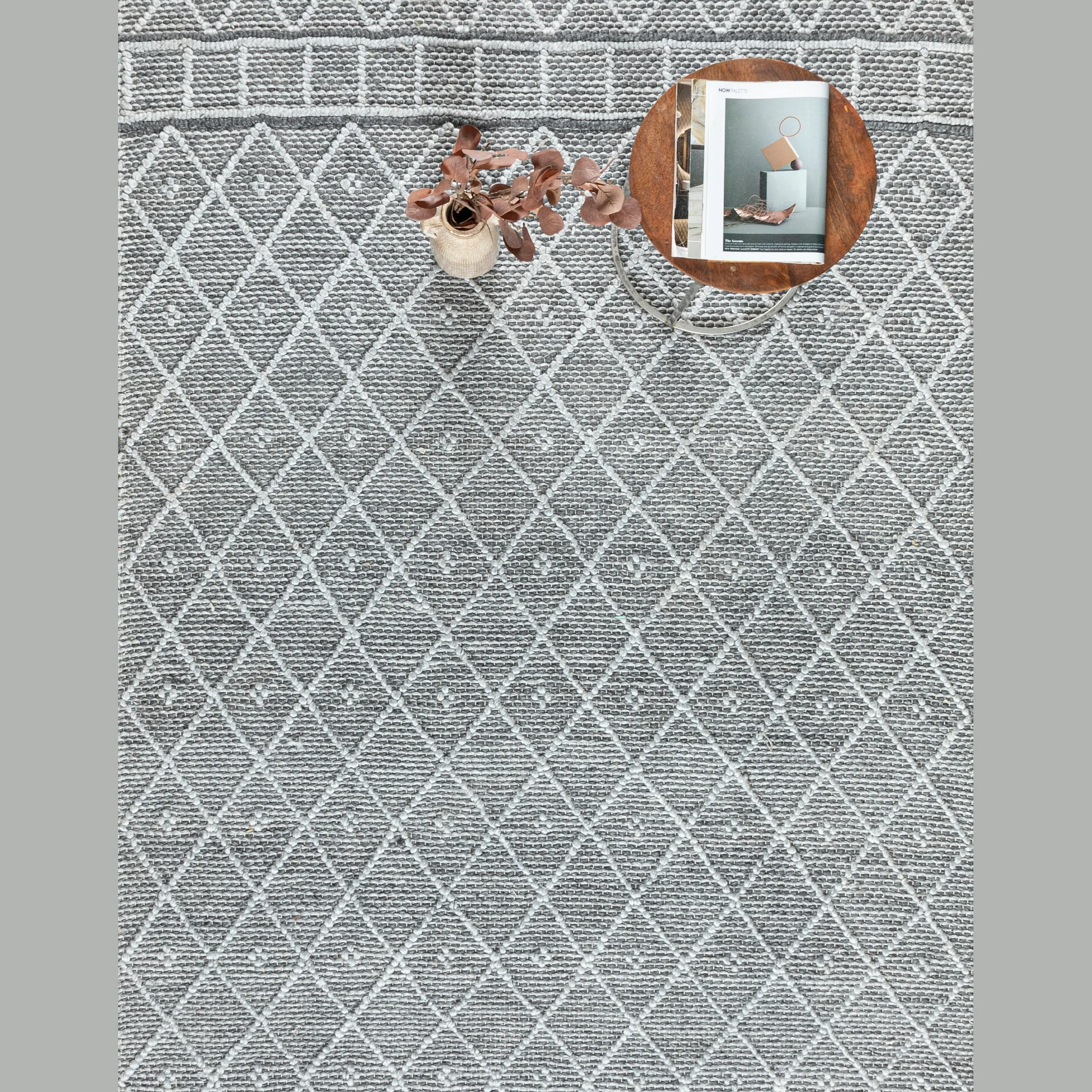 Elegant LABIN HAND WOVEN RUG GRAPHITE SILVER Detailed