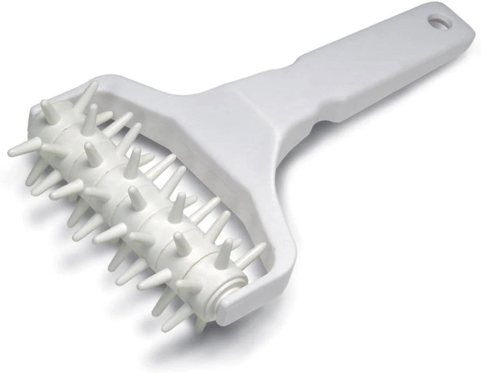 Reliable i Kito Plastic Pizza Pie Pastry Dough Docker Pizza Roller Dough Pitter Baking Tool Responsible