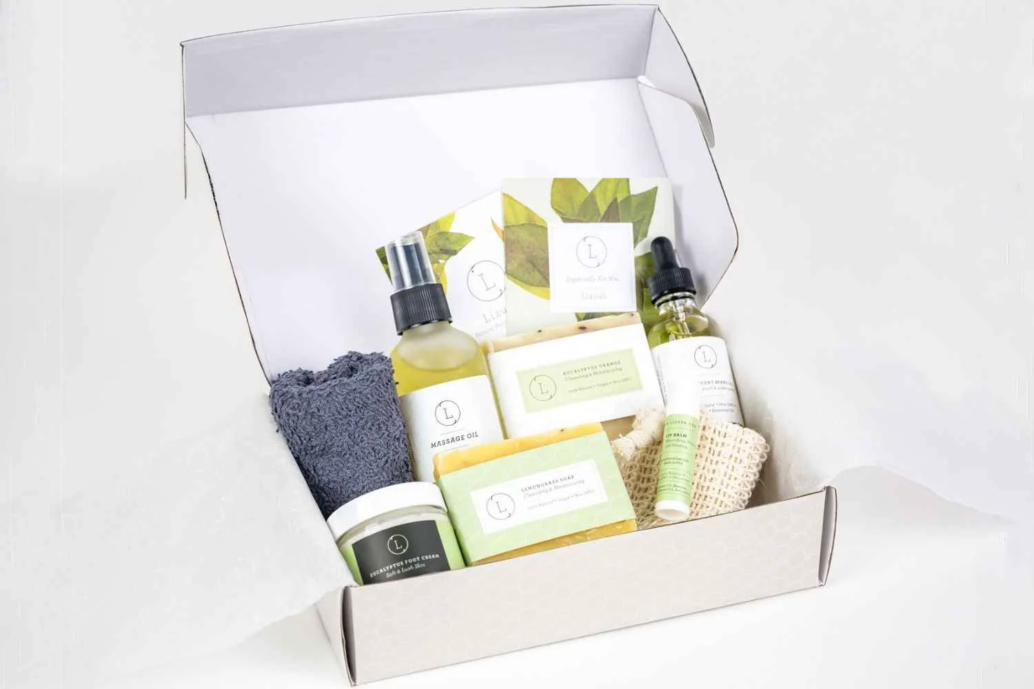 Luxury Eucalyptus Men's Grooming Gift Set – Natural Beard Skincare Breathable