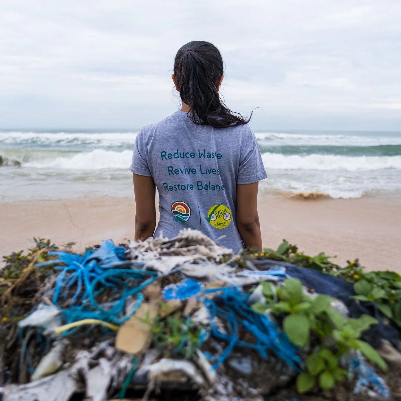 Luxury Grove Co. Collect Ocean-Bound Plastic in India Soft