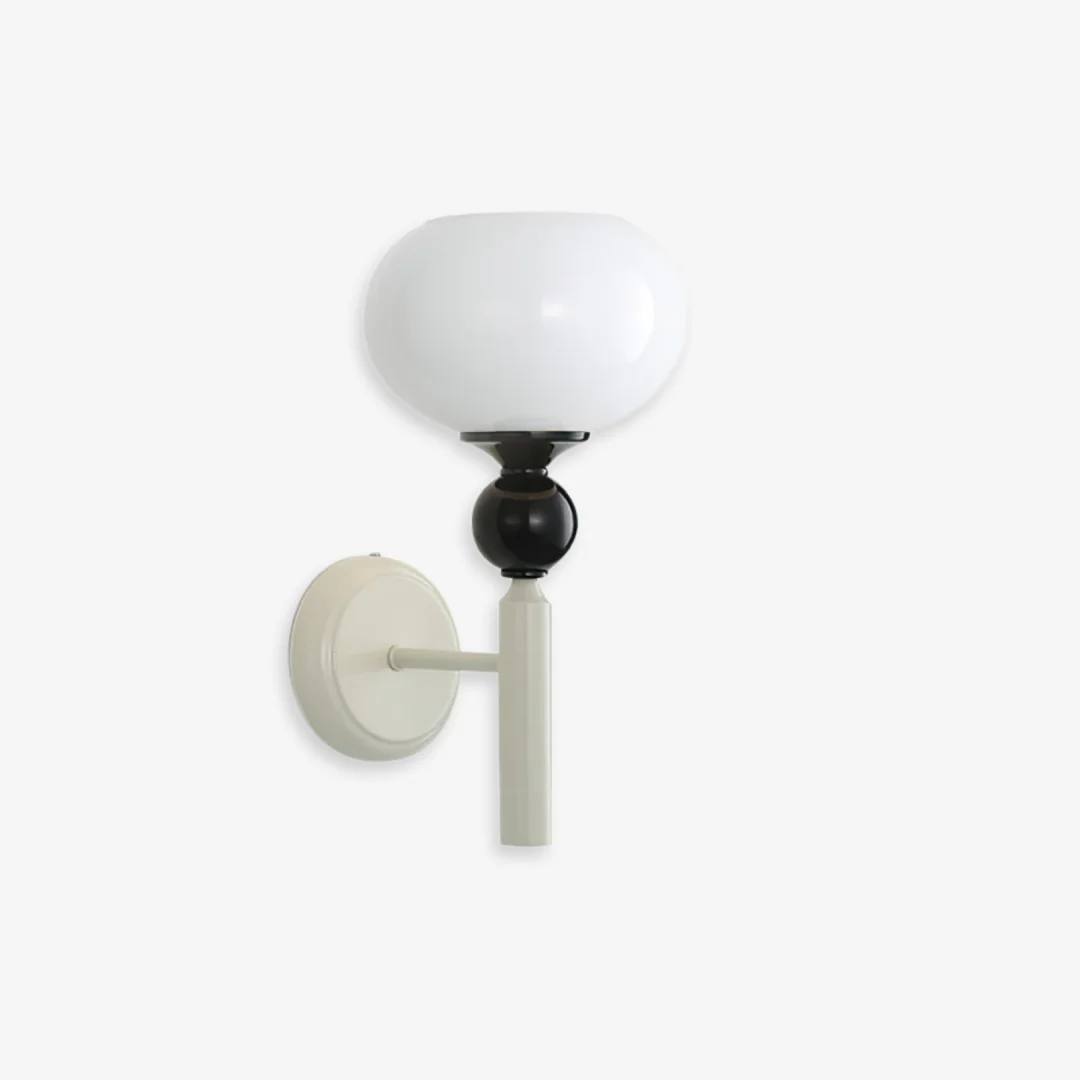 Safe Franse bolwandlamp Responsible