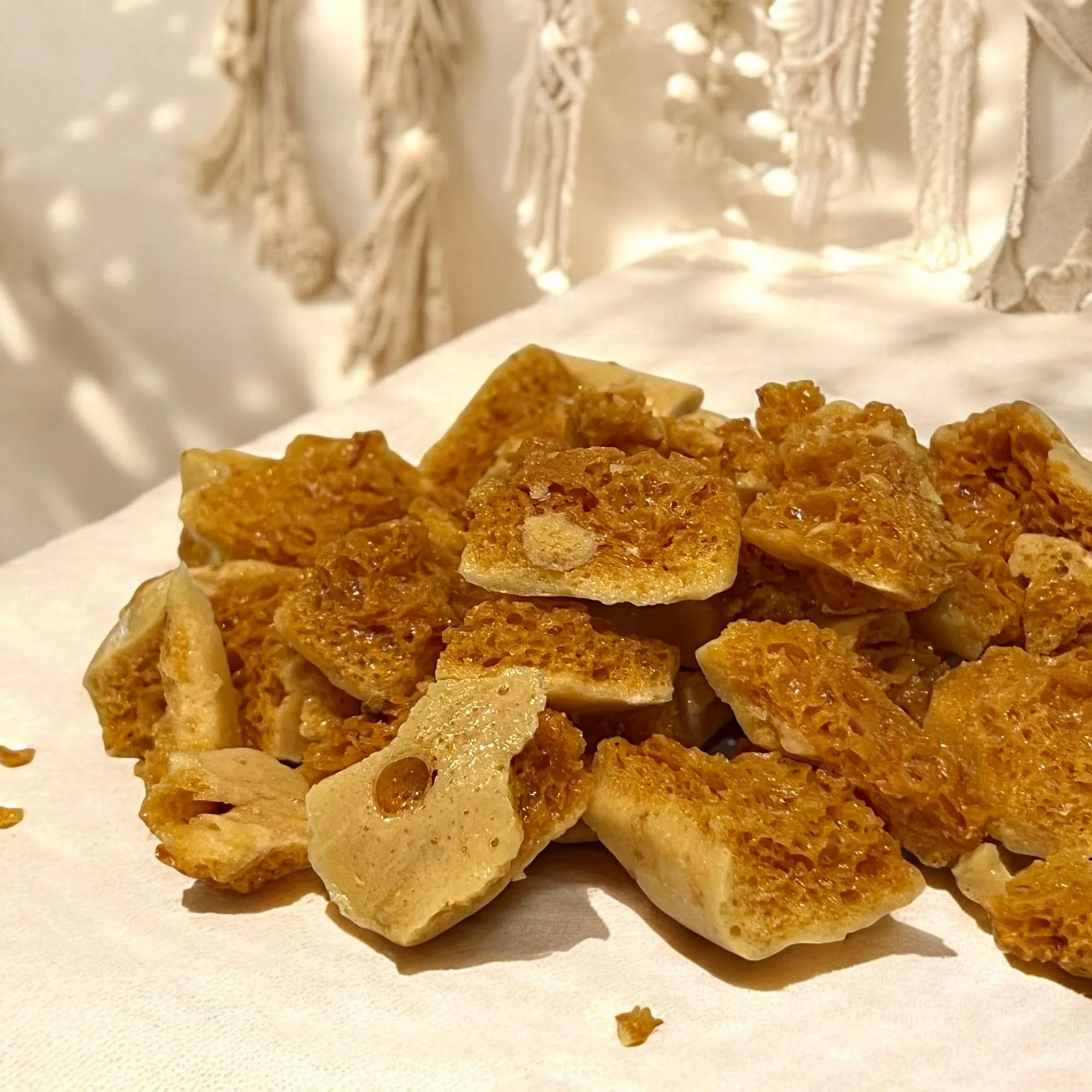 Selected Honeycomb Candy Snack Classic Seafoam Sponge Toffee Light Crunchy Caramelized Sugar Gourmet Treat Green