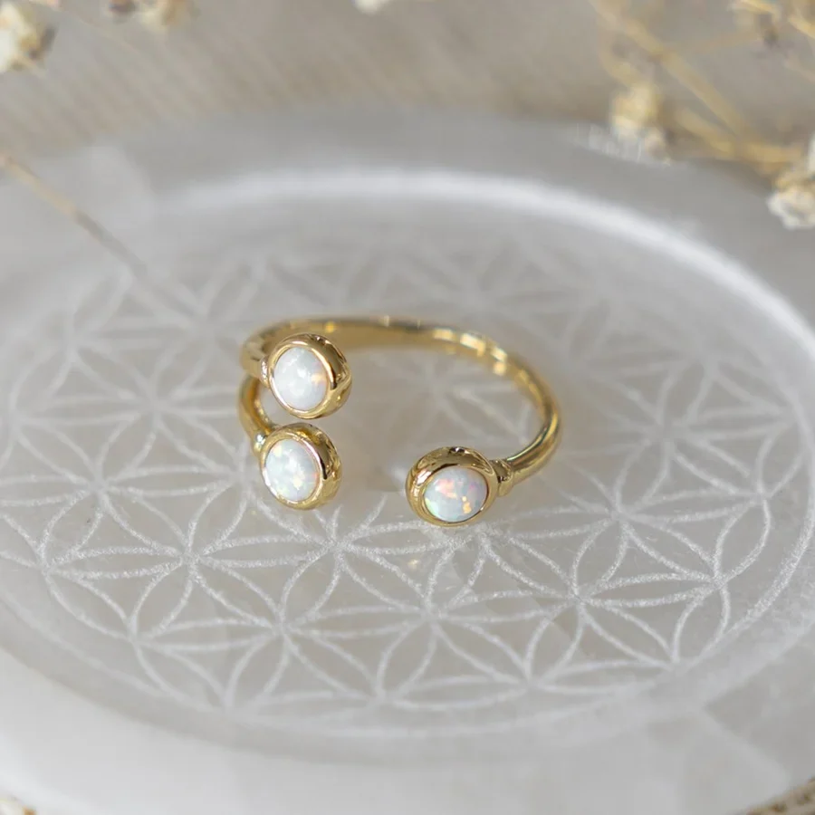 Smooth Luciana Ring Artisan