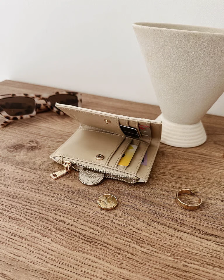 Functional Lily Woven Wallet Fine