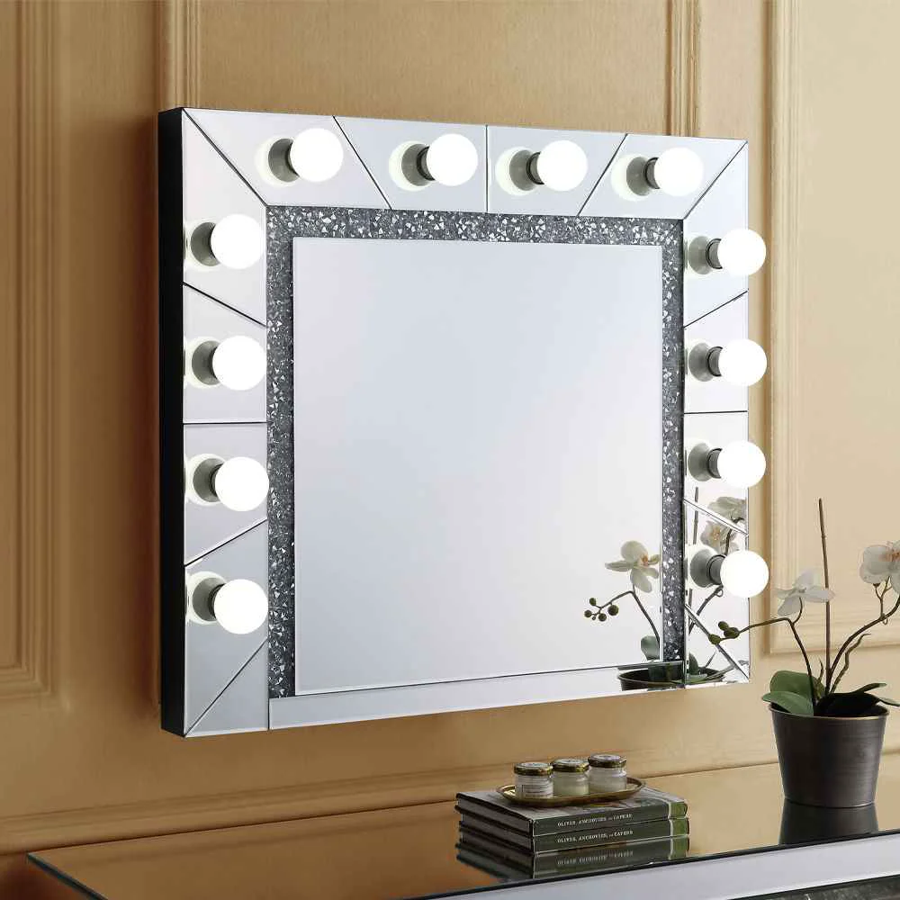 Classic Noralie - 28 Accent Mirror - Mirrored Faux Diamonds Functional
