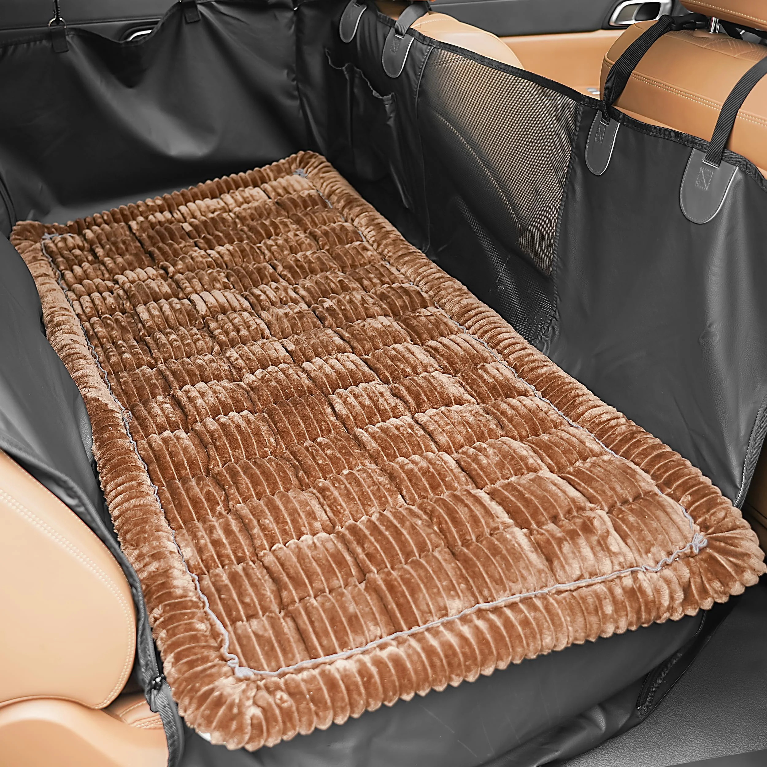 Comfortable HiPetpy Backseat Dog Bed Mat – Non-Slip Car Travel Comfort for Dogs Stylish