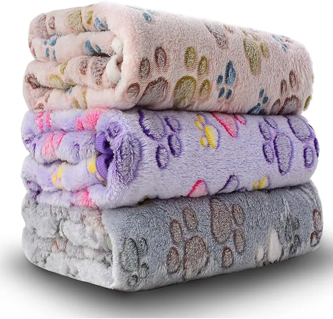 Easy-to-Use Dog Blankets for Large Dogs Soft Fluffy Flannel Pet Blanket Mat Cover for Bed Trendy