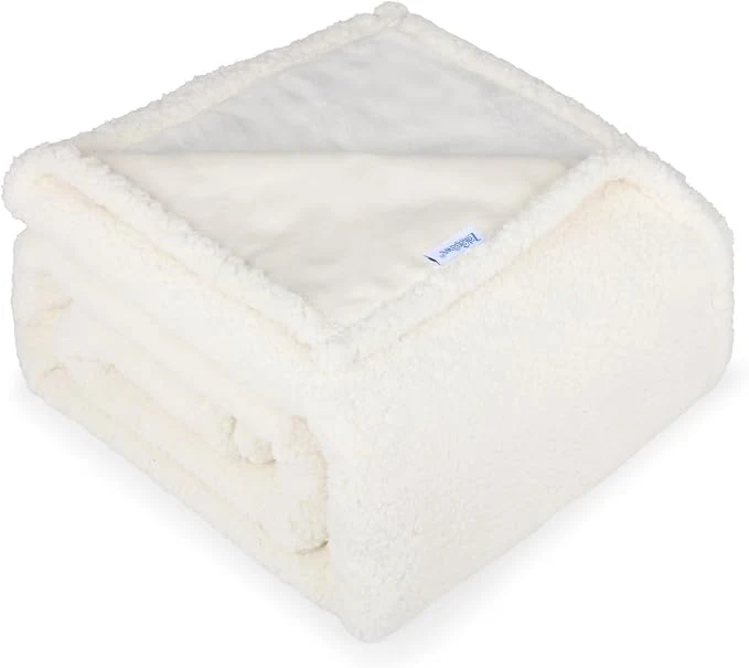 Fine Crafted Waterproof Dog Blanket for Medium Dogs Trendy